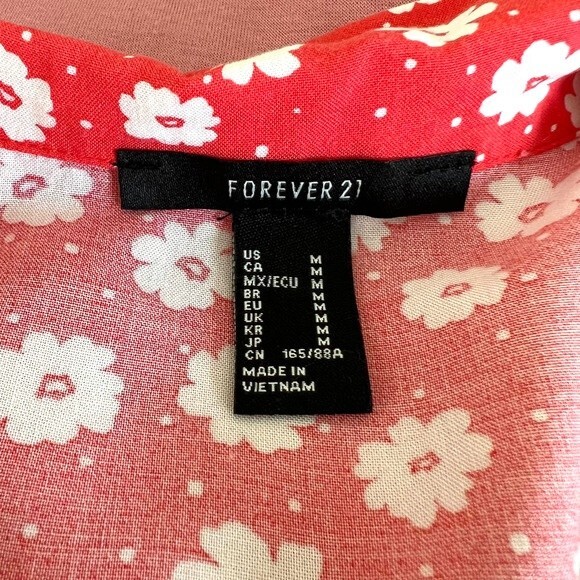 Forever 21 red crop top women floral button up short sleeve size M - Picture 3 of 11